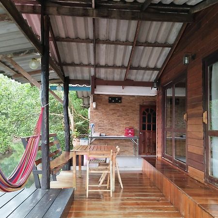 Ban Raw Homestay Ko Kut Exteriör bild