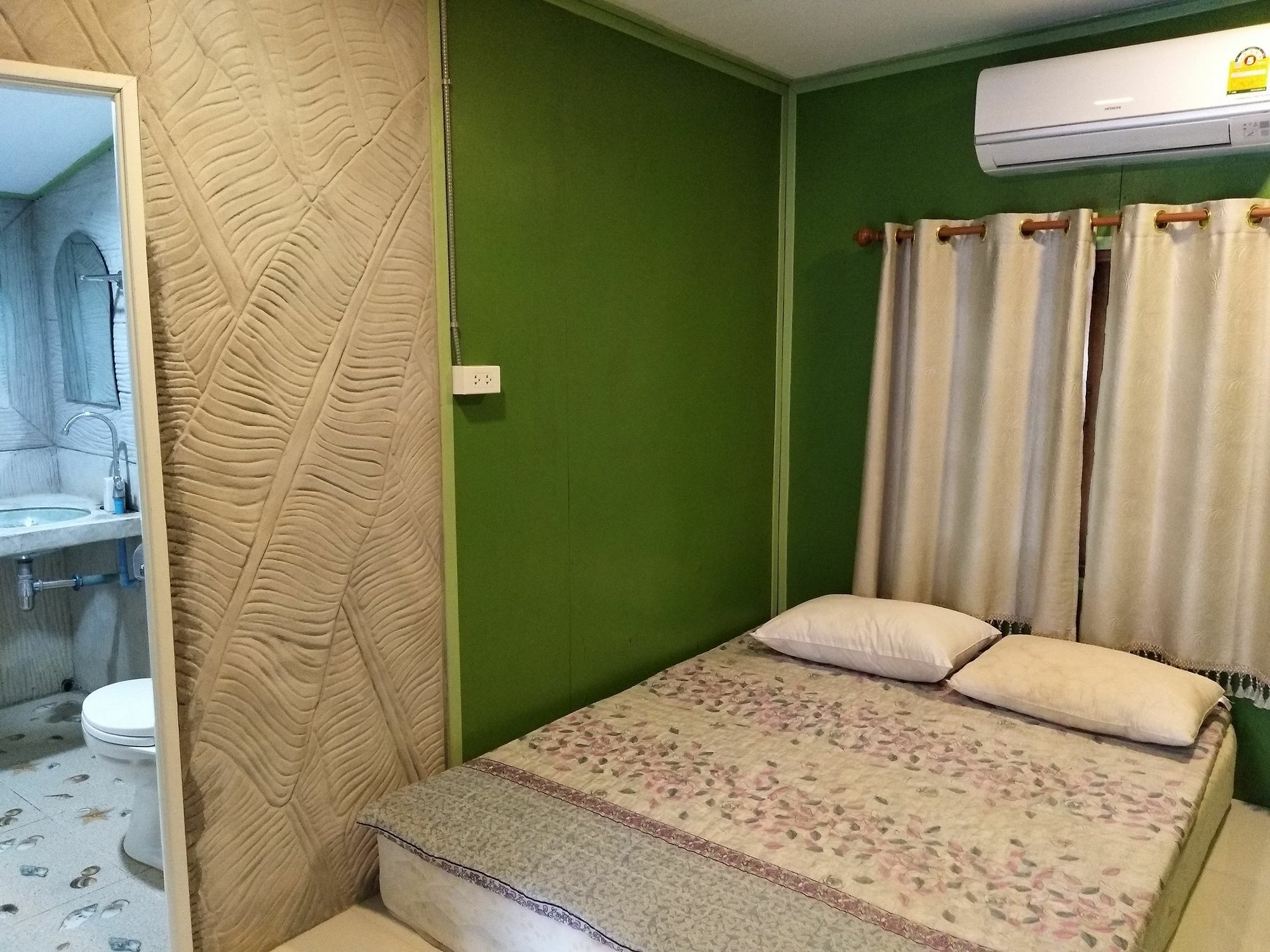 Ban Raw Homestay Ko Kut Exteriör bild